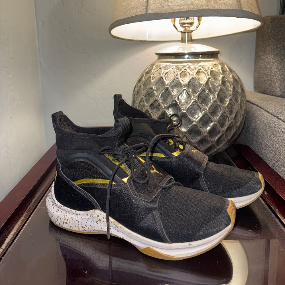 Puma Sneakers